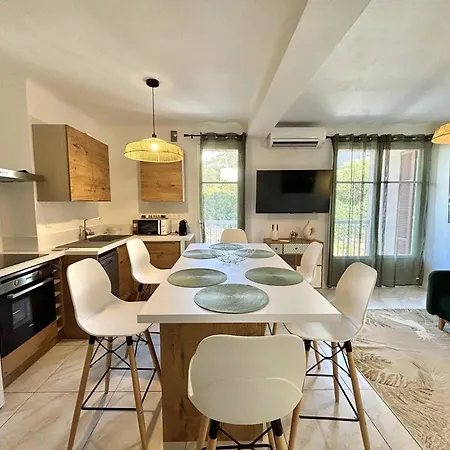 Apartamento 2 Pieces Proche Centre-ville & Plage, Climatise, Parking Inclus - Fr-1-61-645 *